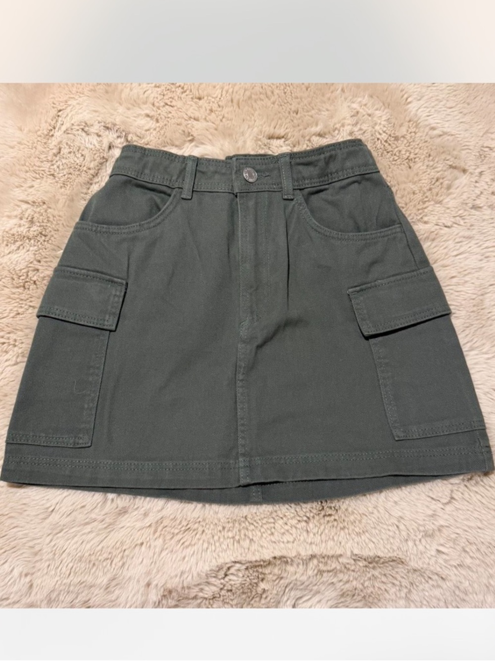 H&M Olive Green Cargo Pocket Mini Skirt